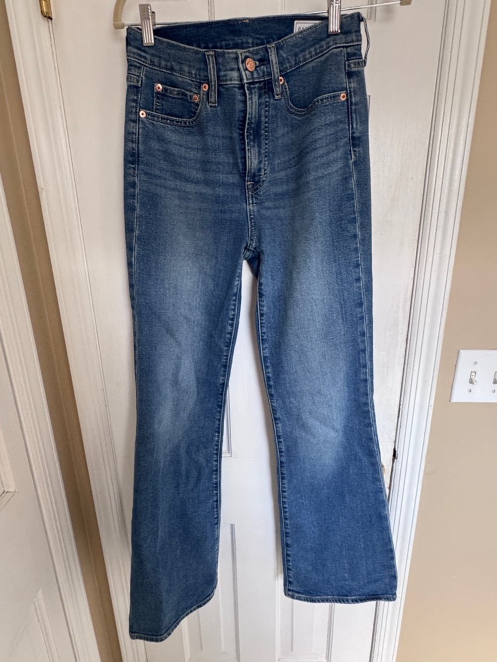 GAP 70s Flare High-Rise Jeans (Medium Blue Wash) - Picture 2 of 3